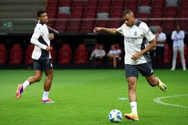 向他的经纪 向他的经纪