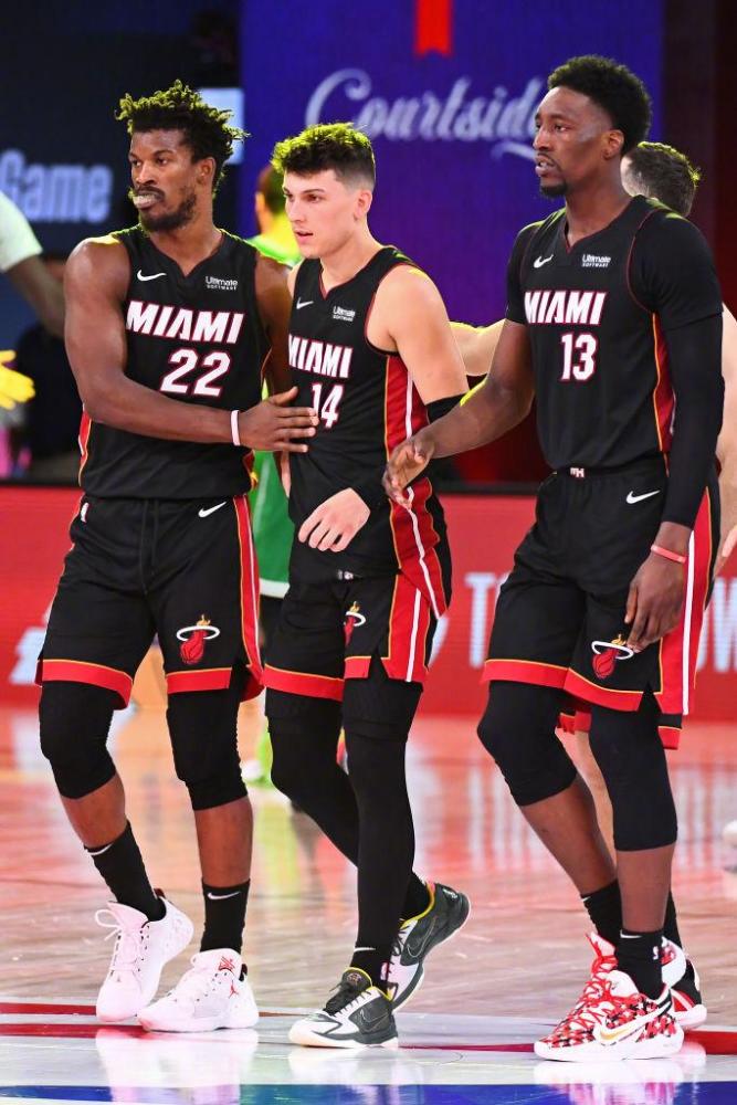 以此来拉开 以此来拉开